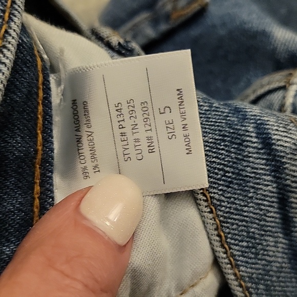 RAW HEM HIGH RISE STRAIGHT BARREL LEG JEANS - Picture 7 of 7